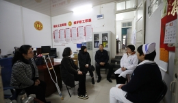 桂林市总工会领导到南溪山医院慰问一线职工
