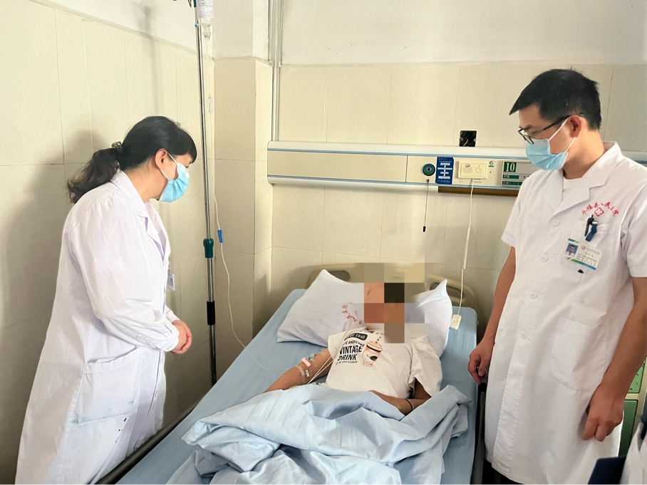 南溪山医院肿瘤内科三病区赴永福县举行主题党日活动
